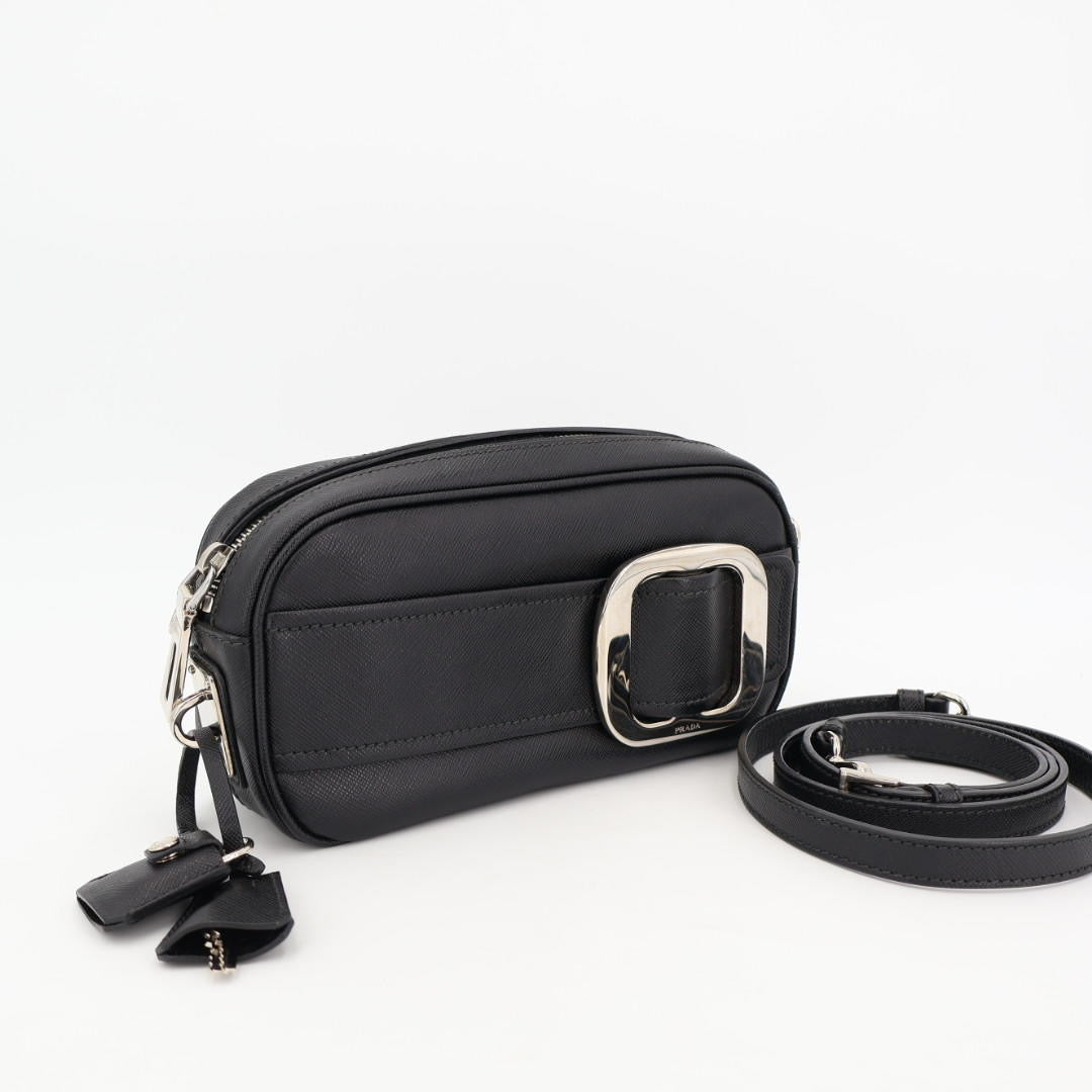 プラダ PRADA クロスボディ サフィアーノ ショルダー　バッグ　　PRADA　黒　ネロ