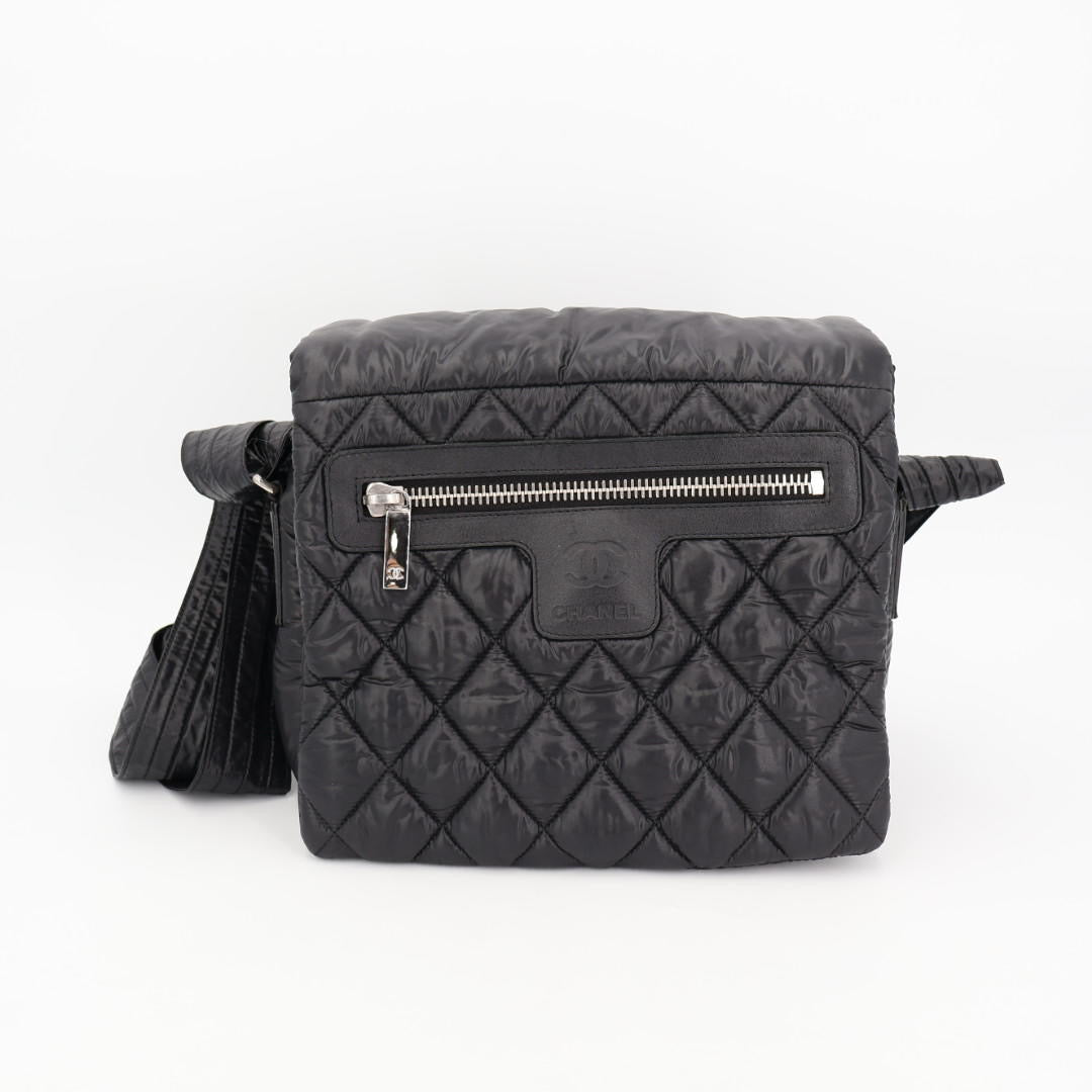 シャネル CHANEL CHANEL シャネル コココクーン マトラッセ スモールメッセンジャー ショルダーバッグ 斜め掛け ナイロン ブラック 黒