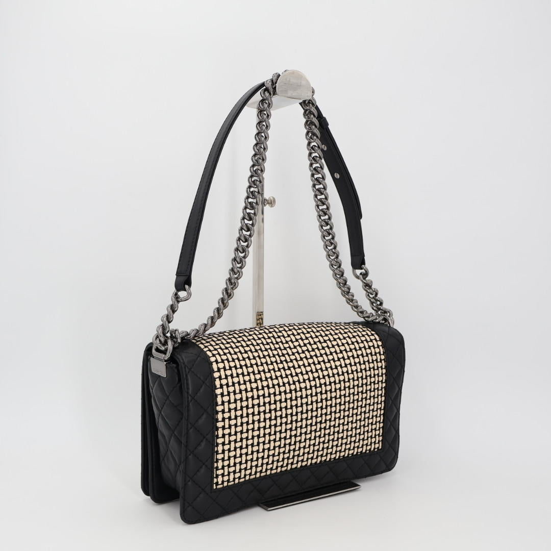 シャネル CHANEL ボーイシャネル マトラッセ チェーンショルダーバッグ レザー ラムスキン ライトベージュ ブラック シルバー金具 レディース