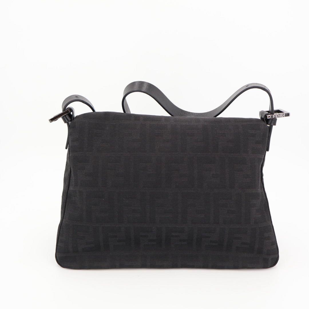 フェンディ Fendi ズッカ柄 ズッキーノ マンマバケット ナイロンキャンバス ワンショルダーバッグ ブラック系