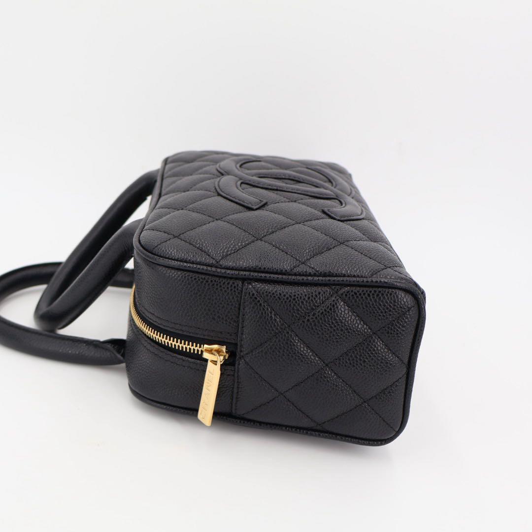 シャネル CHANEL マトラッセ　ココマーク　ミニボストン　キャビアスキン　ブラック