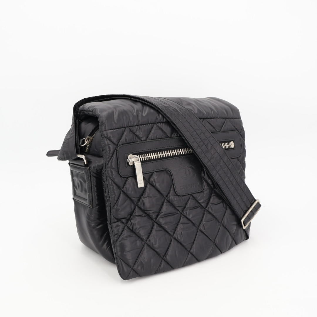 シャネル CHANEL CHANEL シャネル コココクーン マトラッセ スモールメッセンジャー ショルダーバッグ 斜め掛け ナイロン ブラック 黒