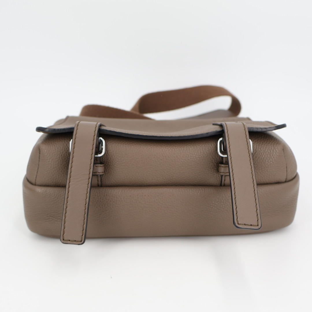 ロエベ LOEWE ミリタリ—メッセンジャー ショルダーバッグ
