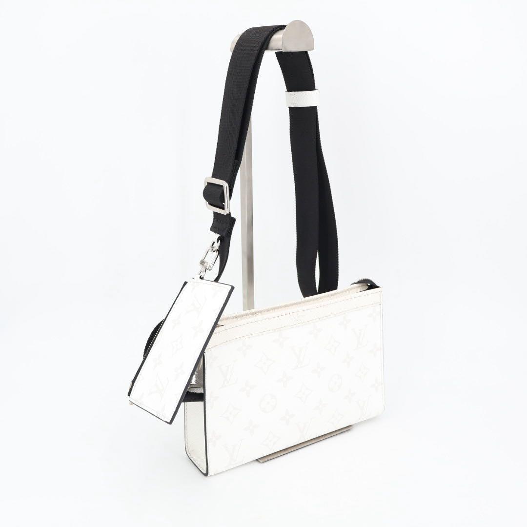 ルイ・ヴィトン LOUIS VUITTON ショルダーバッグ タイガラマ ガストン・ウェアラブル ウォレット M30935