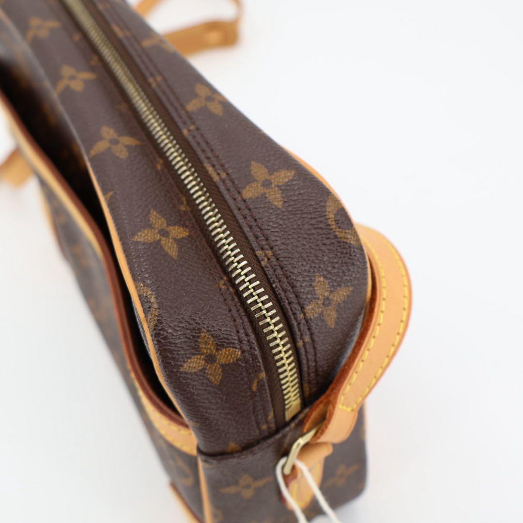 ルイ・ヴィトン LOUIS VUITTON モノグラム トロカデロ27 ショルダーバッグ
