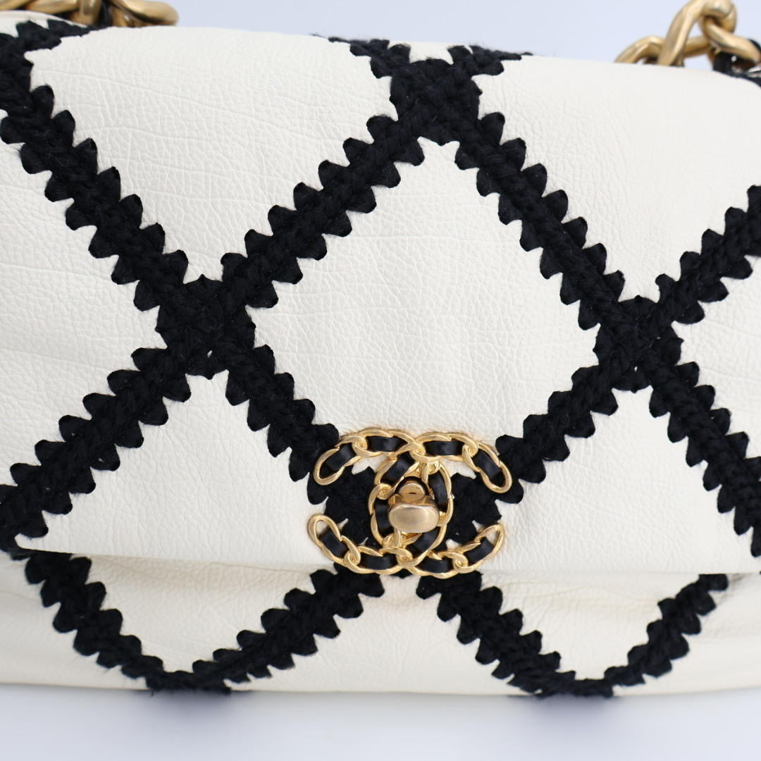 CHANEL シャネル ショルダーバッグ シャネル19 マトラッセ