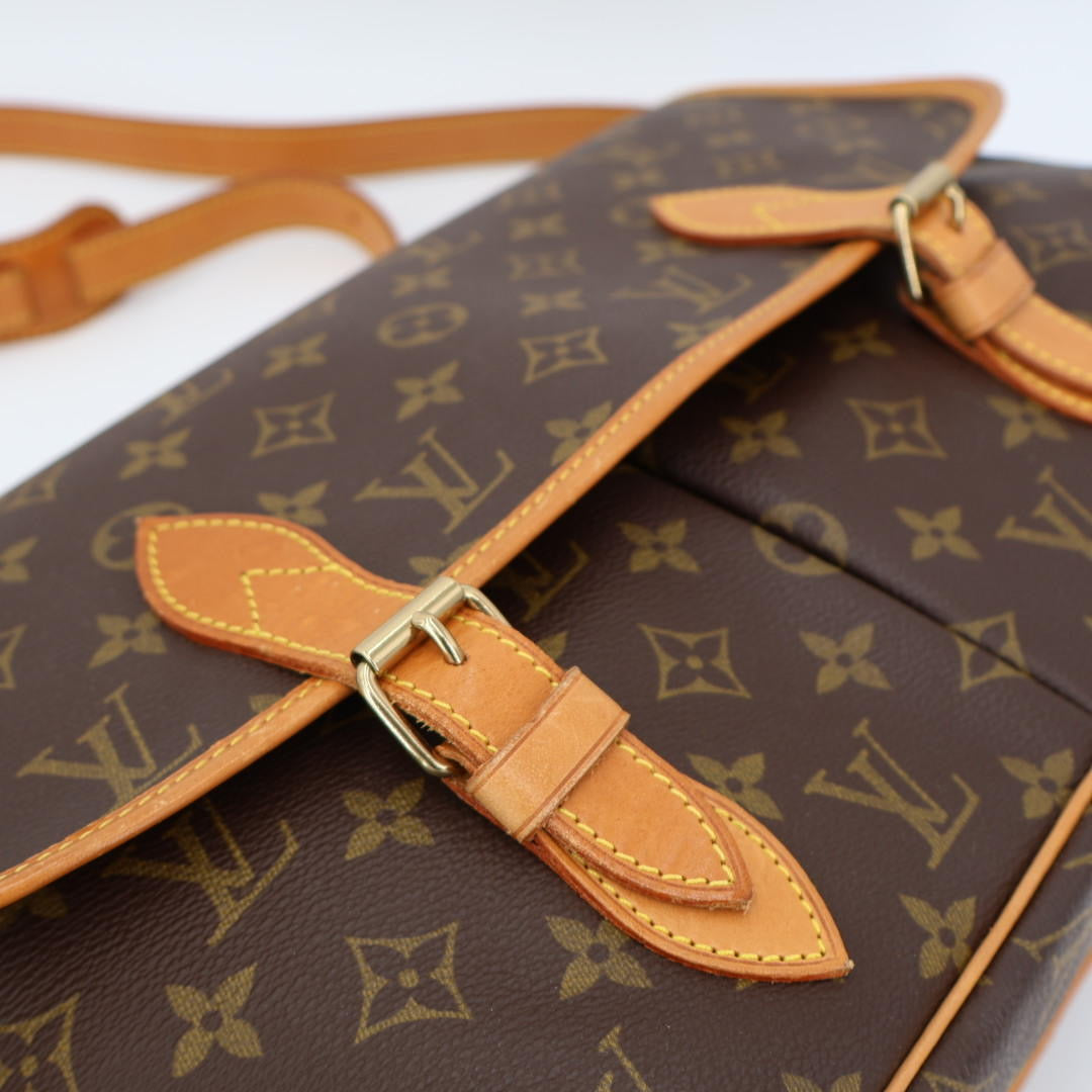 ルイヴィトン LOUIS VUITTON モノグラム ジベシエールGM ショルダーバッグ