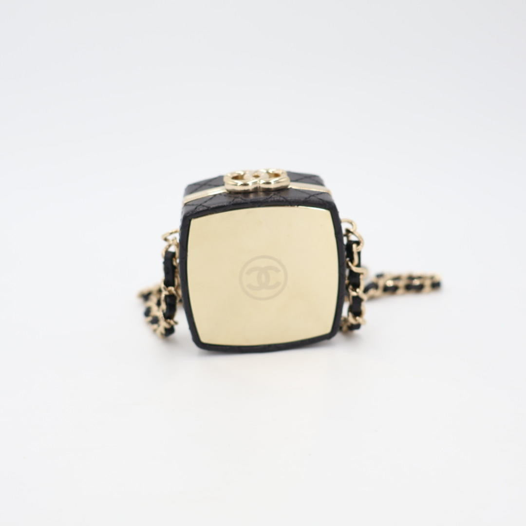 シャネル CHANEL ミラーチェーンクラッチ 小物入れ 小物 アクセサリー ココマーク ロゴ 31番台