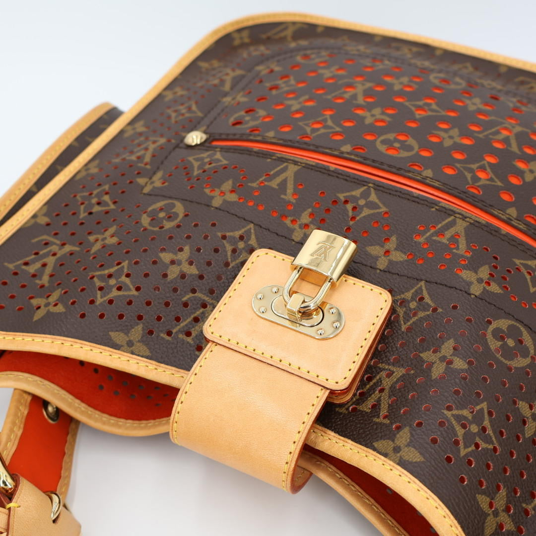 ルイ ヴィトン LOUIS VUITTON モノグラム ペルフォ ミュゼット ショルダー バッグ オランジュ