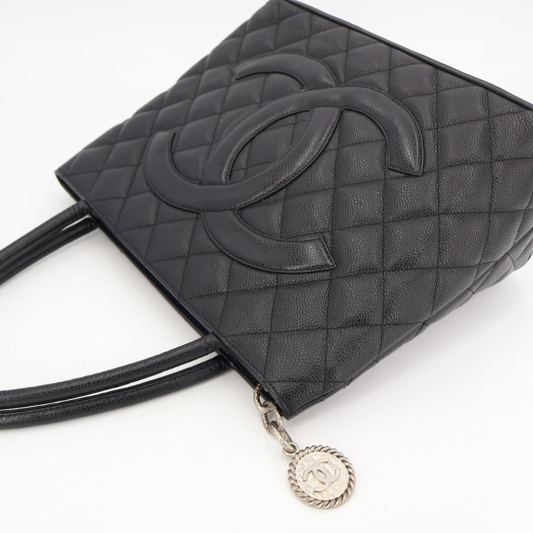 シャネル CHANEL 復刻トート キャビア 黒 ブラック シルバー金具 A01804 バッグ
