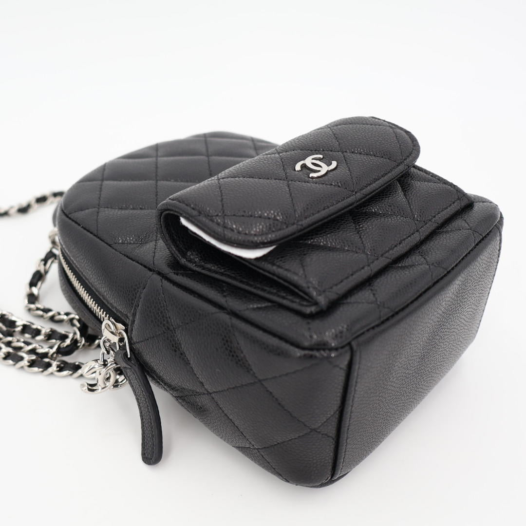 シャネル CHANEL チェーンミニバックパック リュックサック バックパック バッグ キャビアスキン(グレインドカーフ) レディース ブラック系 美品